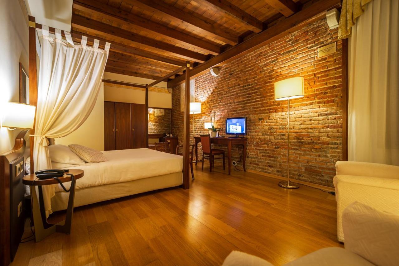 Hotel Alla Torre Castelfranco Veneto Exterior photo