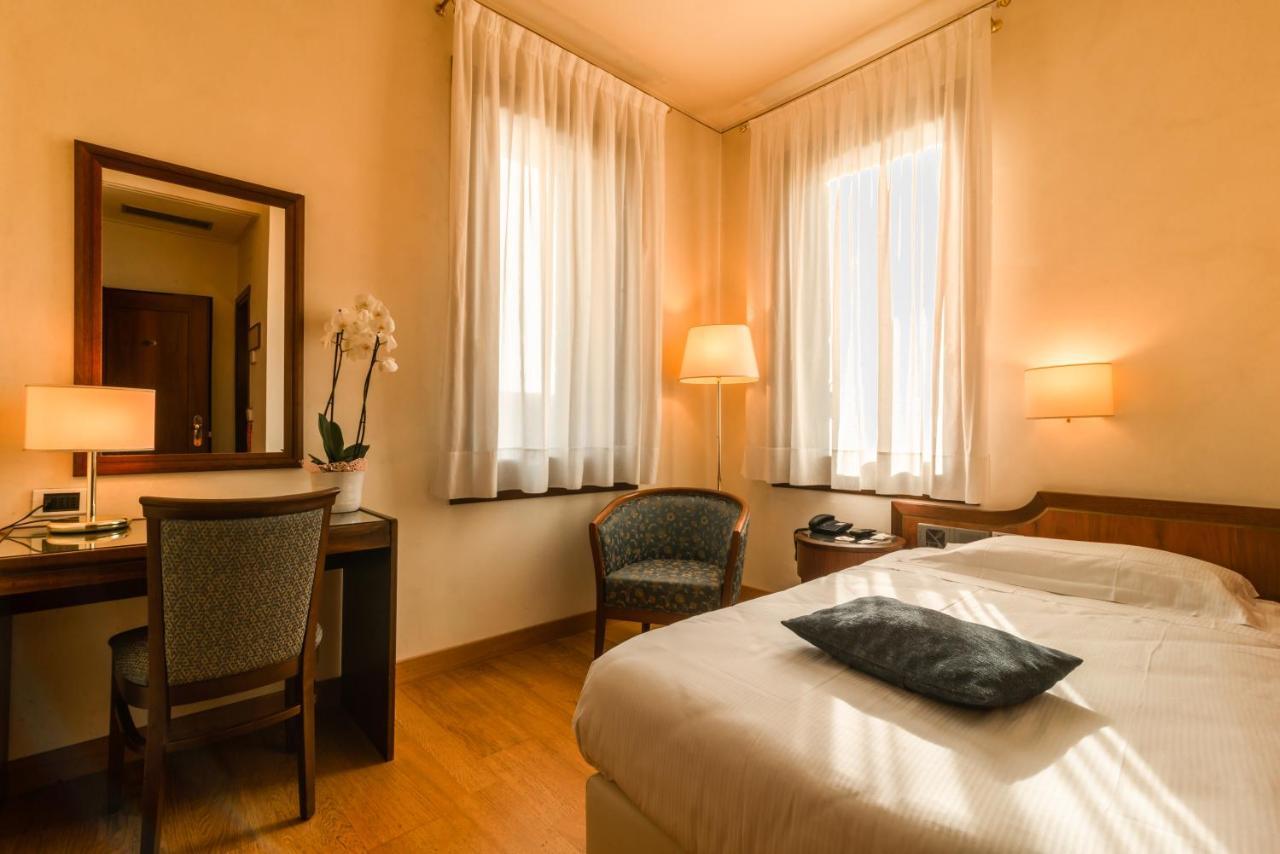 Hotel Alla Torre Castelfranco Veneto Exterior photo