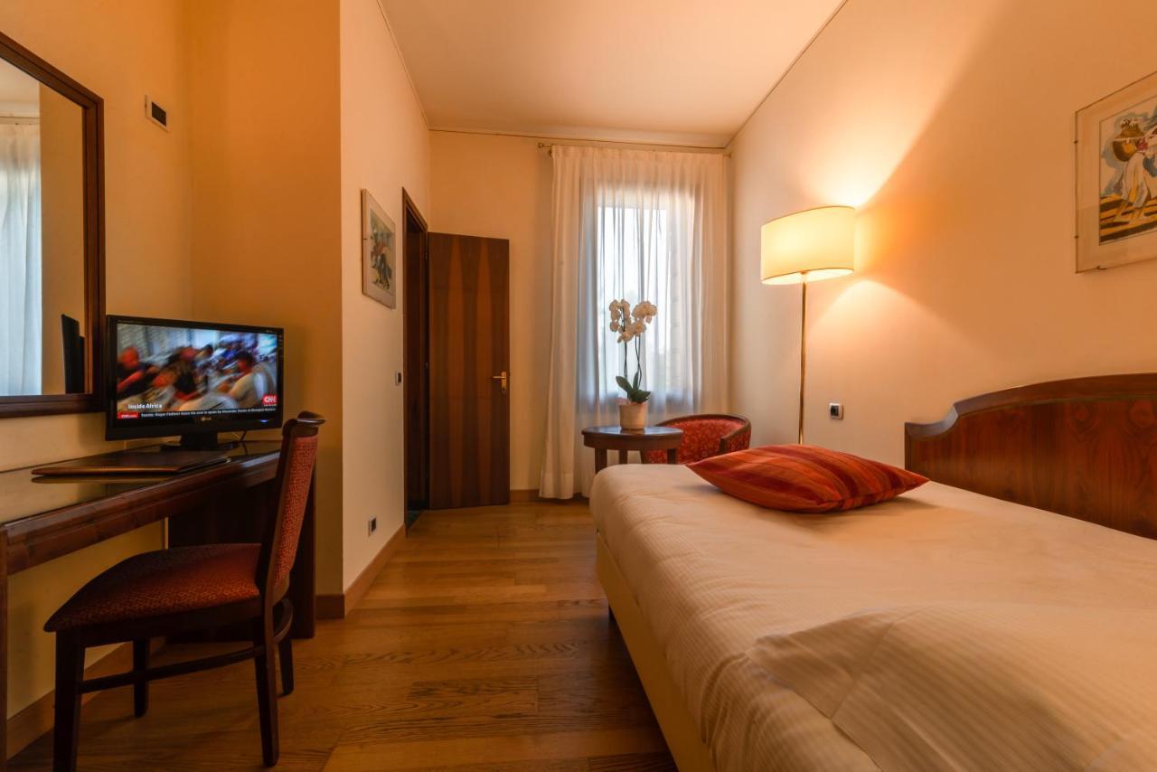 Hotel Alla Torre Castelfranco Veneto Exterior photo